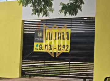 Locação - Casa com piscina Jd Presidente · Locação - Casa com piscina Jd Presidente