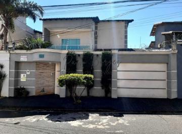 Casa · 249m² · 4 Quartos · 3 Vagas · Sobrado 4 quartos à venda no bairro Alto Umuarama - Uberlândia/MG