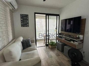 Sala · Apartamento com 1 dormitório mobiliado em andar baixo a venda no campo belo