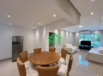 Sala · Apartamento à beira mar com 3 quartos (1 suíte), 2 vagas e lazer à venda em Jardim Astúrias, Guarujá