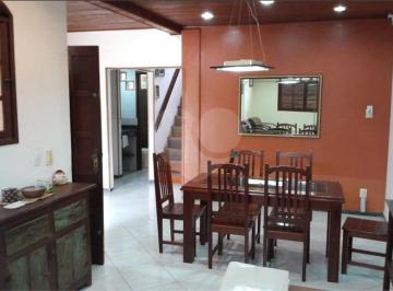 Casa · 218m² · 4 Quartos · 3 Vagas · Casa com 4 quartos à venda em Albatroz - RJ