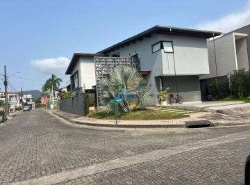 Casa · 403m² · 6 Quartos · Casa à venda - em Caraguatatuba