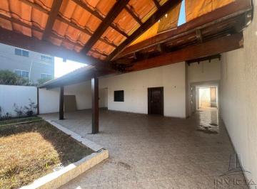 Casa de 4 quartos, Riacho Fundo · VENDO EXCELENTE CASA COM 04 SUÍTES - IMÓVEL AC FINANCIAMENTO E FGTS-VISTA LIVRE!