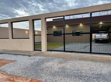 Casa de 3 quartos, Vicente Pires · 26 setembro. Nova e moderna, 03 quartos, suíte.