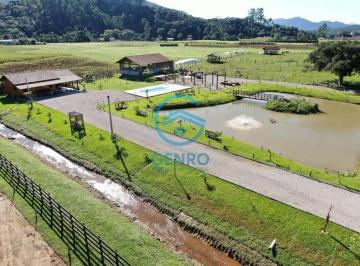 Rural · 4700m² · 4 Quartos · Chácara em Meio a Natureza com Riacho, Lagoa e Terreno de 4.700m² à venda em Tijucas/SC