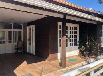 Casa de 3 quartos, Florianópolis · Casa a Venda em Canasvieiras.
