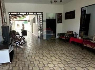 Casa · 230m² · 5 Quartos · 8 Vagas · Vendo casa em campo grande com 230m²,5 quartos, 2 suítess,8 vagas por R$850.000