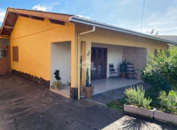 Casa · 200m² · 3 Quartos · 2 Vagas · Casa plana com 3 dormitórios, 3 banheiros 1 suite, garagem, churrasqueira aceita financiamento bancá