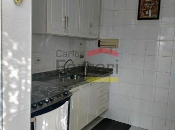 Apartamento · 77m² · 3 Quartos · 2 Vagas · Apartamento 3 dormitórios, suíte, 2 vagas na Santa Terezinha. Vago.