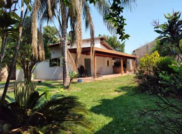Casa · 140m² · 2 Quartos · Excelente casa térrea com terreno de 600m2 no Pioneiros.