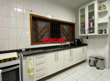 Casa · 309m² · 3 Quartos · 4 Vagas · Casa Sobrado na Avenida Aclimação,uma localização muito boa