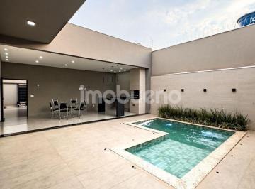 zkkg7du2nzbknti1ngflodi1_md · Casa à venda com 3 quartos sendo 2 suítes no Jardim Triângulo. 251m².