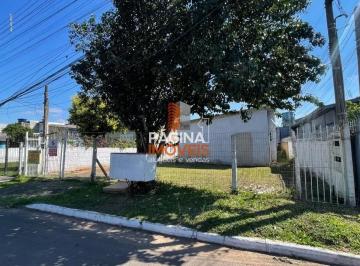 Casa · 443m² · 4 Quartos · Página 1 Imóveis anuncia terreno com 3 casas no pátio no bairro Estancia Velha, Canoas.