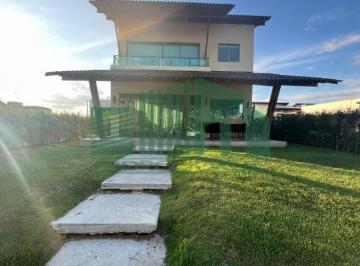 Casa · 260m² · 5 Quartos · 2 Vagas · Casa de Alto padrão em condomínio com 05 quartos, em Gravatá/PE