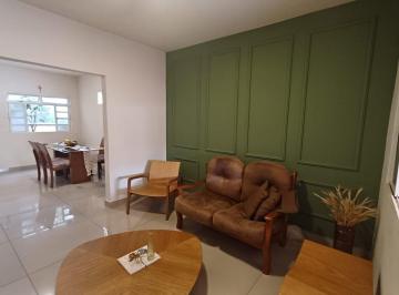 Casa · 160m² · 4 Quartos · 1 Vaga · Casa com 4 quartos à venda, bairro Centro - Uberlândia/MG