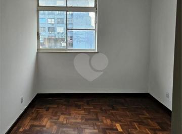 Comercial · 37m² · Salas à venda em Centro histórico - RS