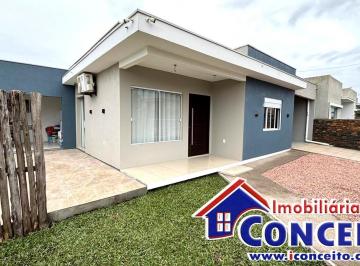 Casa de 2 quartos, Imbé · XC1082 - Excelente imóvel com piscina localizada no Centro de Imbé