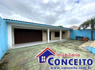 Casa de 4 quartos, Imbé · C1112 - Excelente residência com piscina em ótima localização