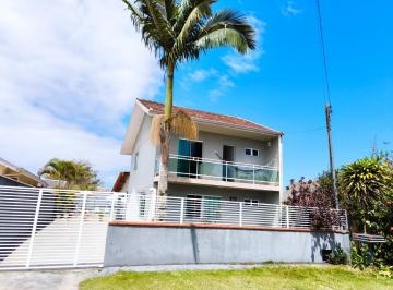 Casa de 4 quartos, Itapoá · Lindo Sobrado de 4 dormitórios mobiliado em Itapoá