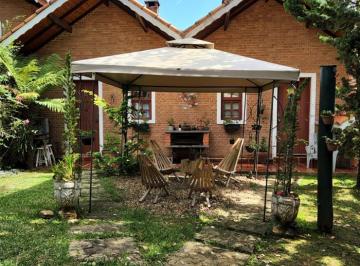 Casa · 28m² · 1 Quarto · 1 Vaga · Casa à venda - em Monte Verde