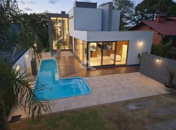 Casa · 354m² · 3 Quartos · 2 Vagas · Casa alto padrão ampla no Jardim Europa