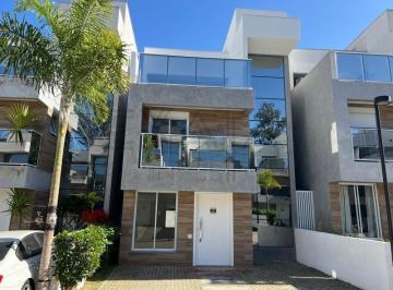 Foto 01 · Casa em Condomínio de Luxo na Granja Viana em Carapicuíba: Nova, com 3 Quartos, 1 Suíte, 3 Salas, 3