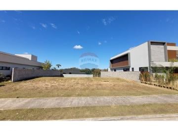 Terreno · 556m² · 1 Quarto · Lote Escriturado e registrado com 555m² no condomínio Residencial 1 Alphaville Brasília