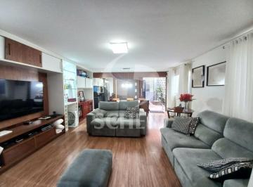 Casa · 194m² · 2 Quartos · 2 Vagas · Casa à venda de 193m² útil com 2 quartos e 2 vagas na Vila Santa Catarina