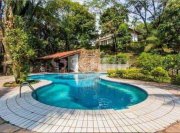 Casa · 600m² · 5 Quartos · 8 Vagas · Propriedade na Chácara Flora com área verde ampla e surpreendente