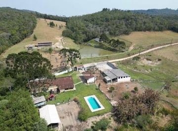 c5e62a1b4bc6387b56260dc2c7b37c5bf4949301 · Sítio com 3 dormitórios à venda, 422000 m² por R$ 2.000.000,00 - Verava - Ibiúna/SP