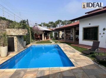 f972103b41d8ef833d61872bbc37952eb9530fbd · Ampla e Luxuosa casa, sala 03 amb.,04 amplas suítes, close vaga 04 veículos, piscina, e com todo