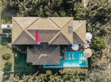 Casa · 320m² · 5 Quartos · 4 Vagas · CASA 5 suítes PISCINA e deck a venda em Praia do Forte Mata de São João Bahia