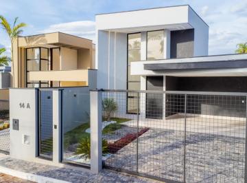 Casa de 4 quartos, Águas Claras · VENDO CASA COM 04 SUÍTES ARMÁRIOS PLANEJADOS-AR-CONDICIONADO NA ARNIQUEIRAS!