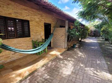 Comercial · 300m² · 8 Quartos · 5 Vagas · Pousada em região central de Pipa, com 5 chalés completos e casa 2 quartos