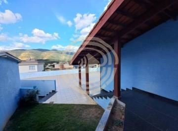 Casa · 589m² · 4 Quartos · Belíssima casa com piscina no Jardim Maristela em Atibaia-SP