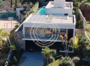 Casa · 3 Quartos · 4 Vagas · Luxuosa Casa de 528m2 à venda no condomínio Porto Atibaia