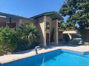 Casa · 1000m² · 3 Quartos · 6 Vagas · Casa em condomínio na Vila Santista, Atibaia-SP: 3 quartos, 3 suítes, 4 banheiros, 6 vagas e 340m².