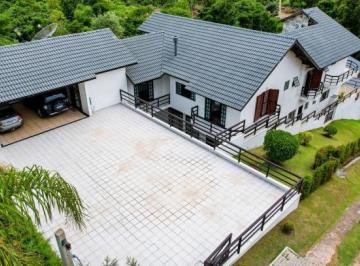 Casa · 600m² · 4 Quartos · 4 Vagas · Casa alto padrão no Clube da Montanha Atibaia