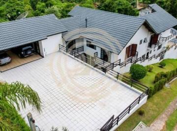 Casa · 600m² · 4 Quartos · 4 Vagas · Casa alto padrão no Clube da Montanha Atibaia