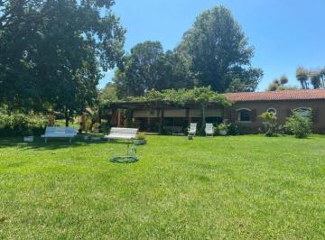 Rural · 3000m² · 8 Quartos · 10 Vagas · Sítio com 30.000m2 e acesso à represa à venda em Piracaia