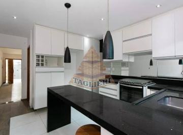 Casa · 147m² · 3 Quartos · 1 Vaga · Vendo ou alugo lindo sobrado no Tatuapé com 3 quartos (2 suítes), vaga