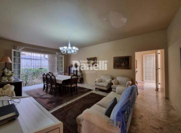 Casa · 230m² · 4 Quartos · 1 Vaga · Casa para aluguel, 4 quartos, 1 suíte, 1 vaga, Centro - Taubaté/SP