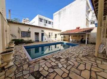 Casa · 220m² · 5 Quartos · 8 Vagas · Casa à venda, 5 quartos, 1 suíte, 8 vagas, Centro - Taubaté/SP