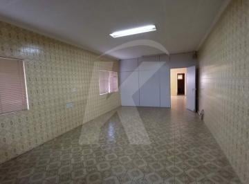 Casa · 210m² · 3 Quartos · 3 Vagas · Imóvel Comercial e Residencial á Venda na Vila Gustavo.