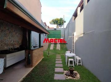 Casa · 75m² · 1 Quarto · 1 Vaga · Bela casa com quintal amplo no Jardim Alvorada!
