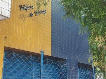 Comercial , Manaus · Prédio inteiro, ponto comercial com depósito, 8 salas - Av Floriano Peixoto