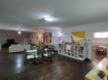 Casa · 308m² · 4 Quartos · 6 Vagas · Casa à Venda em Interlagos com 4 Dormitórios Suítes e 6 Vagas de Garagem