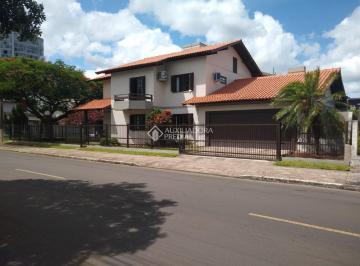 635056_i99UhrE31E87I7AV_63505667126b9e3b2e8.jpg · Uma casa de cinema no coração de Osório ? e com um flamboyant no jardim pra dar boas-vindas.