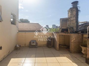 Terraço com churrasqueira e forno. · Casa 3 andares no Três Figueiras, 3 suites , terraço e 2 vagas.
