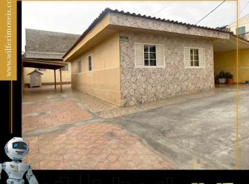 Casa · 173m² · 4 Quartos · 6 Vagas · CASA COM TERRENO POSSUINDO 02 RESIDÊNCIAS NO JARDI